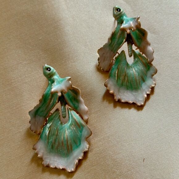 green fish earrings A481 - Picture 2 of 3